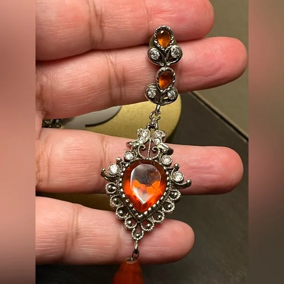 Antique style Marcasite silver tone dangle earrings - Picture 4 of 6